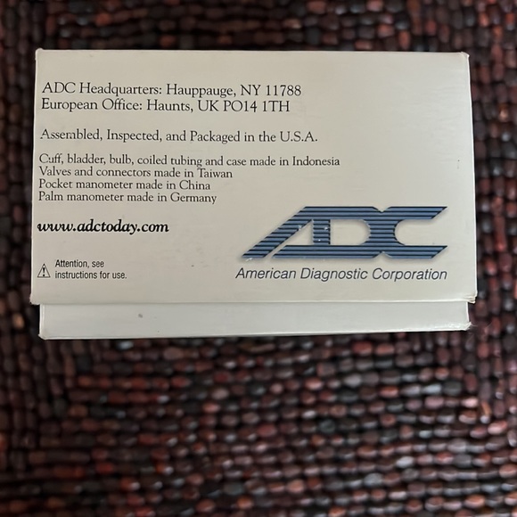 Sphygmomanometer Aneroid Adult Large NWOT - Picture 5 of 9